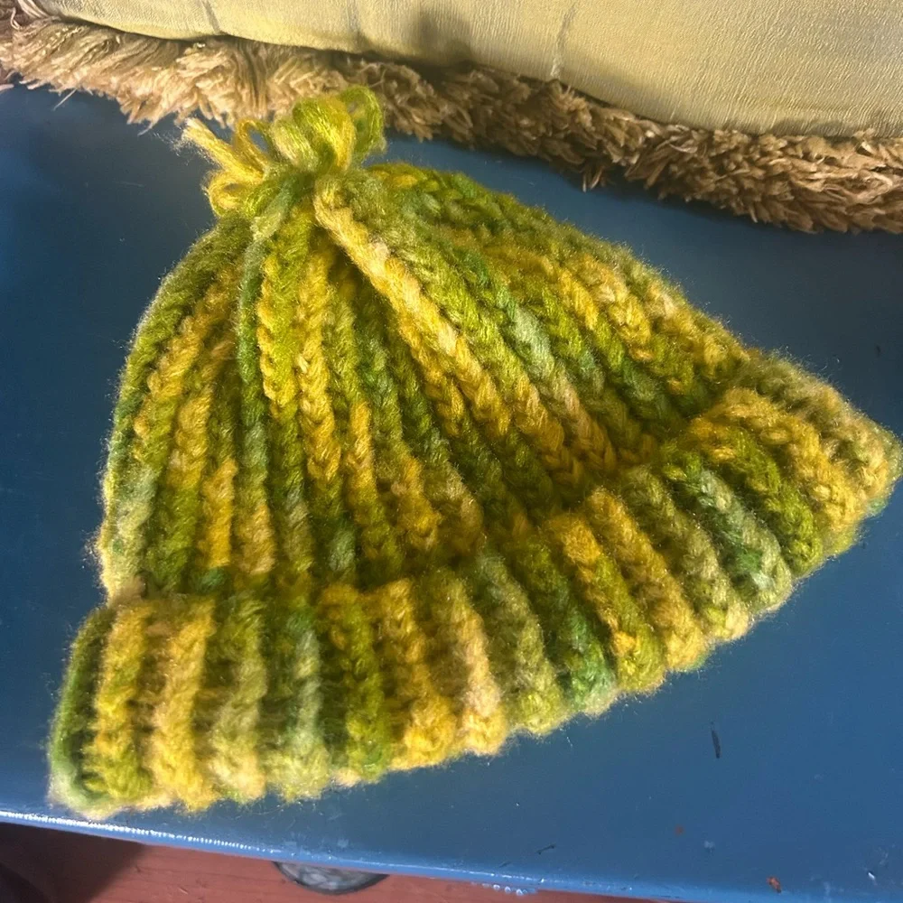 Vintage Green Knitted Beanie - Picture 10 of 10